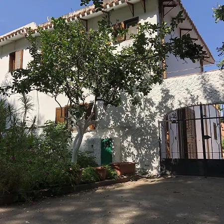 Casa Caboni Feriehus *